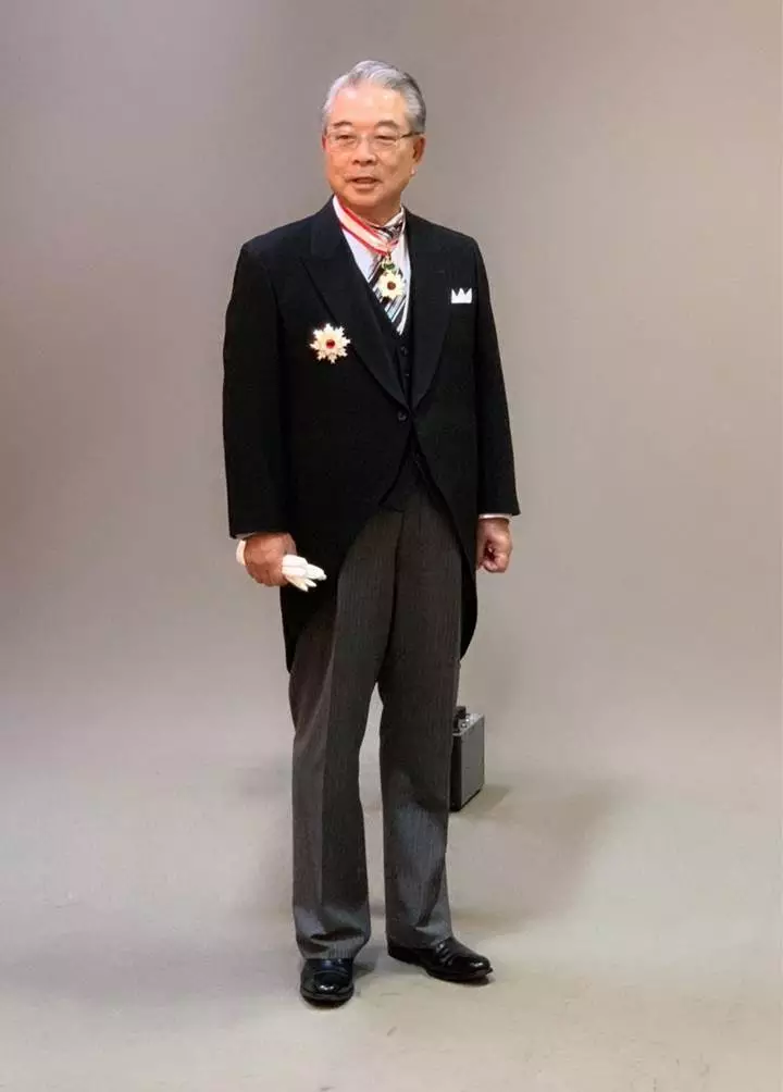 恭賀許勝雄董事長榮獲日本天皇頒發《旭日重光章》勳章