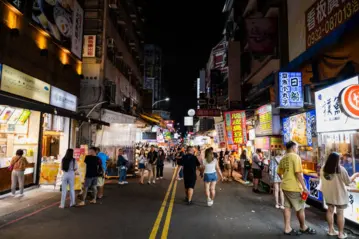 《夜市王》節目案例分析：競賽娛樂與地方夜市文化的深度結合