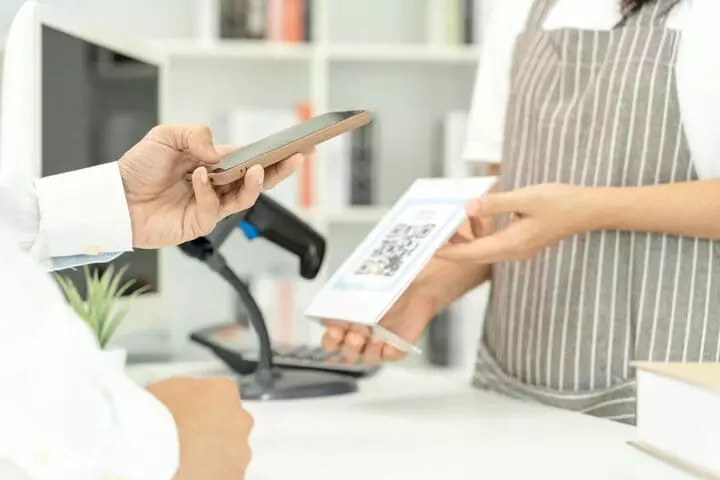 無現金支付與新加坡推動案例