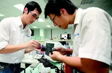 產業群聚創新發達之路 搭上全球競爭 高速列車