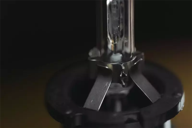 從專業代工到自有品牌之發展模式探討